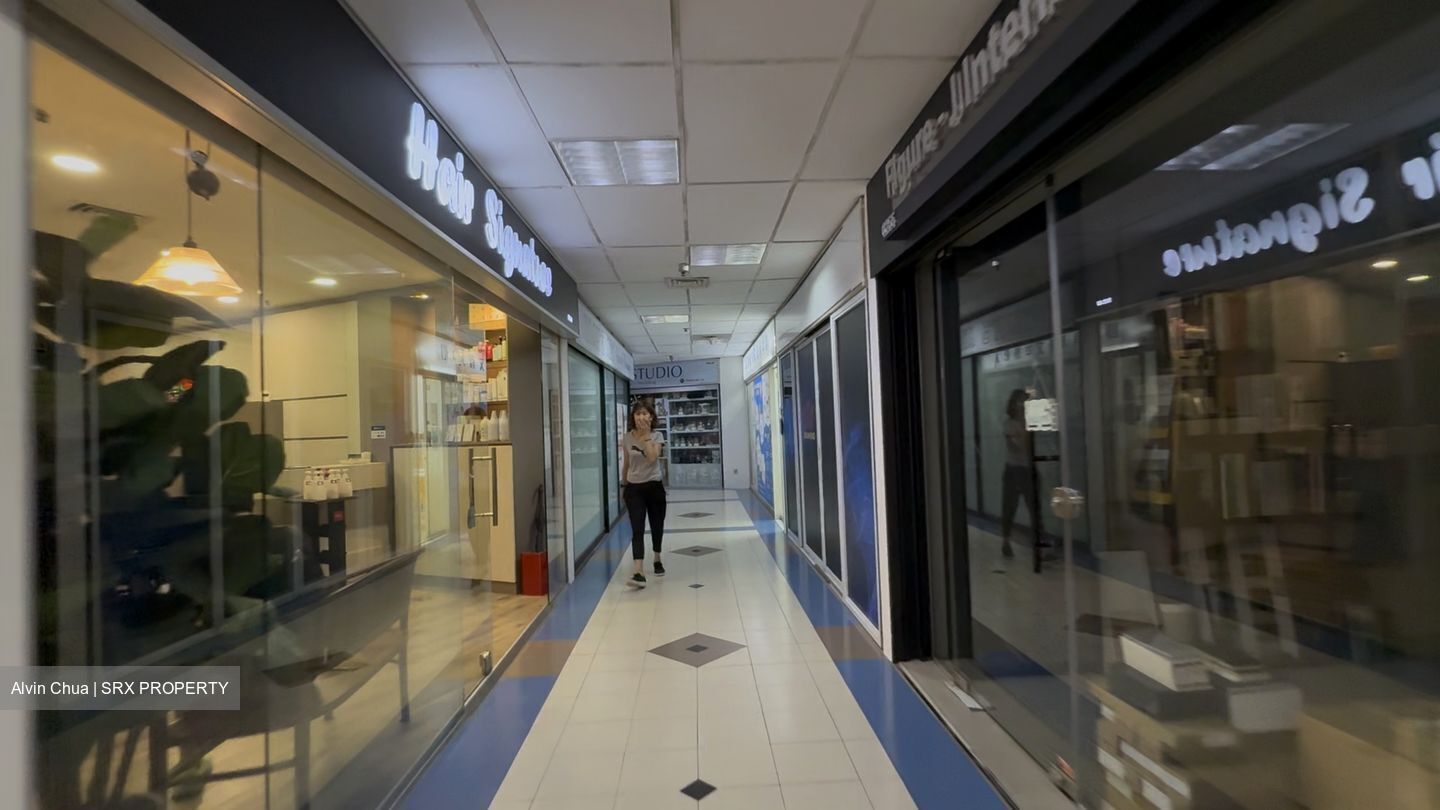 Bukit Timah Shopping Centre (D21), Retail #528360261